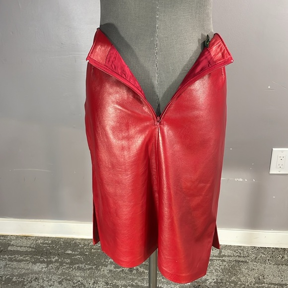 Danier red leather pencil skirt made in Canada - Picture 6 of 17